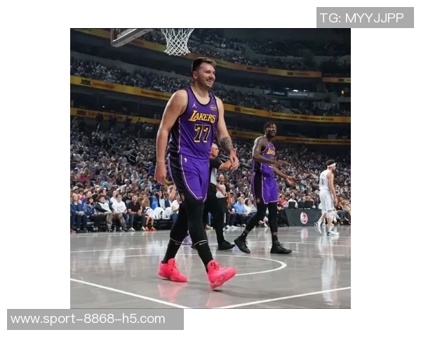 东眉交易一周年湖人客战尼克斯的巧合与回顾 东眉交易一周年湖人客战尼克斯的巧合与回顾